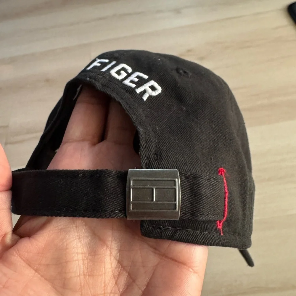 Tommy Hilfiger cap